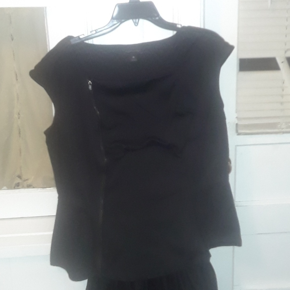 shirt - Picture 2 of 2